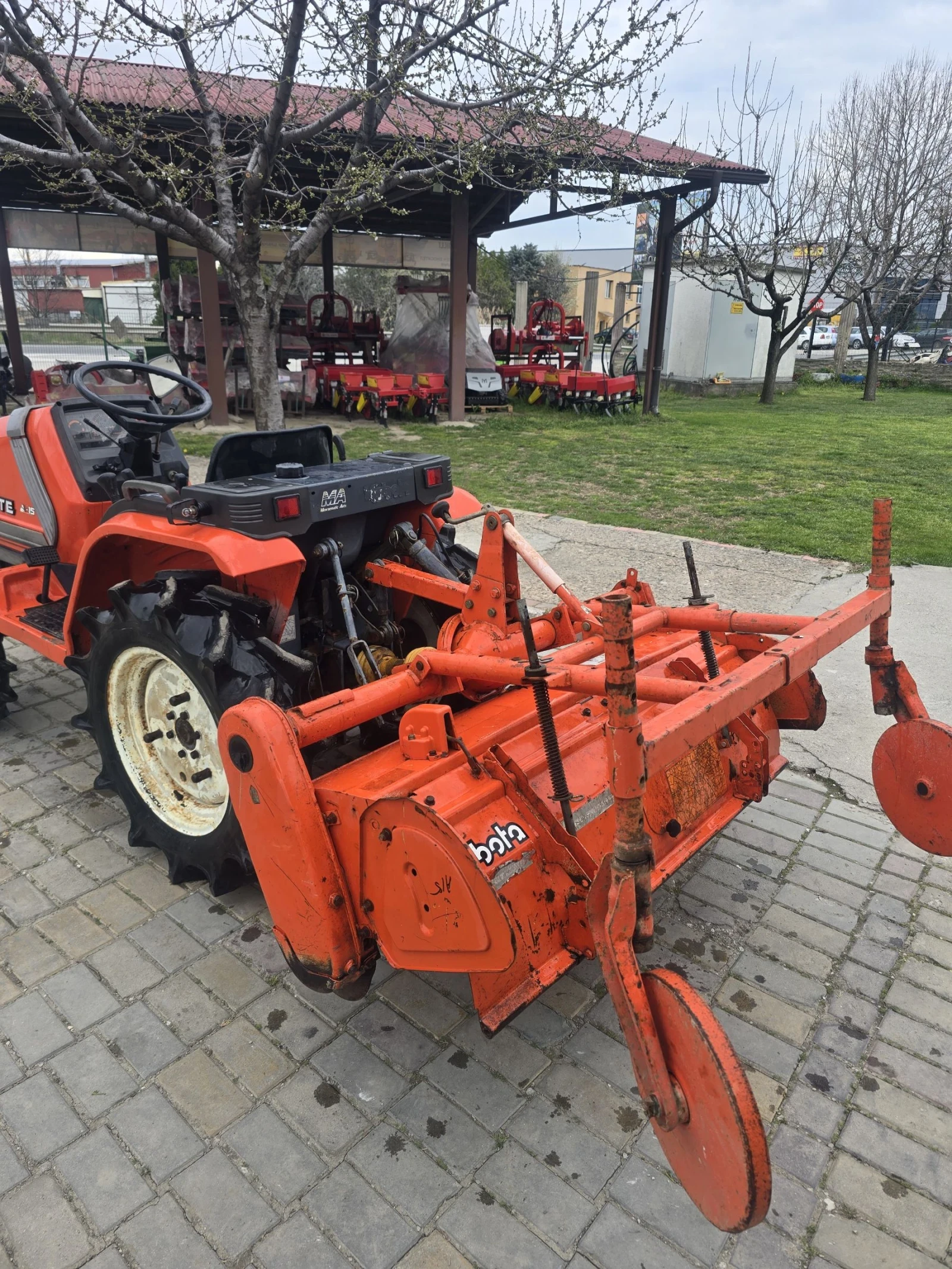 Трактор Kubota Aste 15, снимка 3 - Селскостопанска техника - 54042150