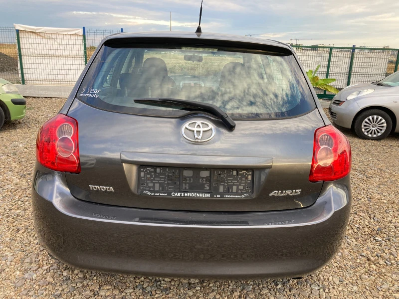 Toyota Auris 1.6, снимка 4 - Автомобили и джипове - 46544872