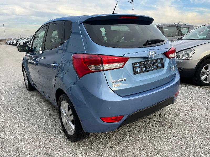 Hyundai Ix20 1.6 i 125k.c, снимка 5 - Автомобили и джипове - 48756937