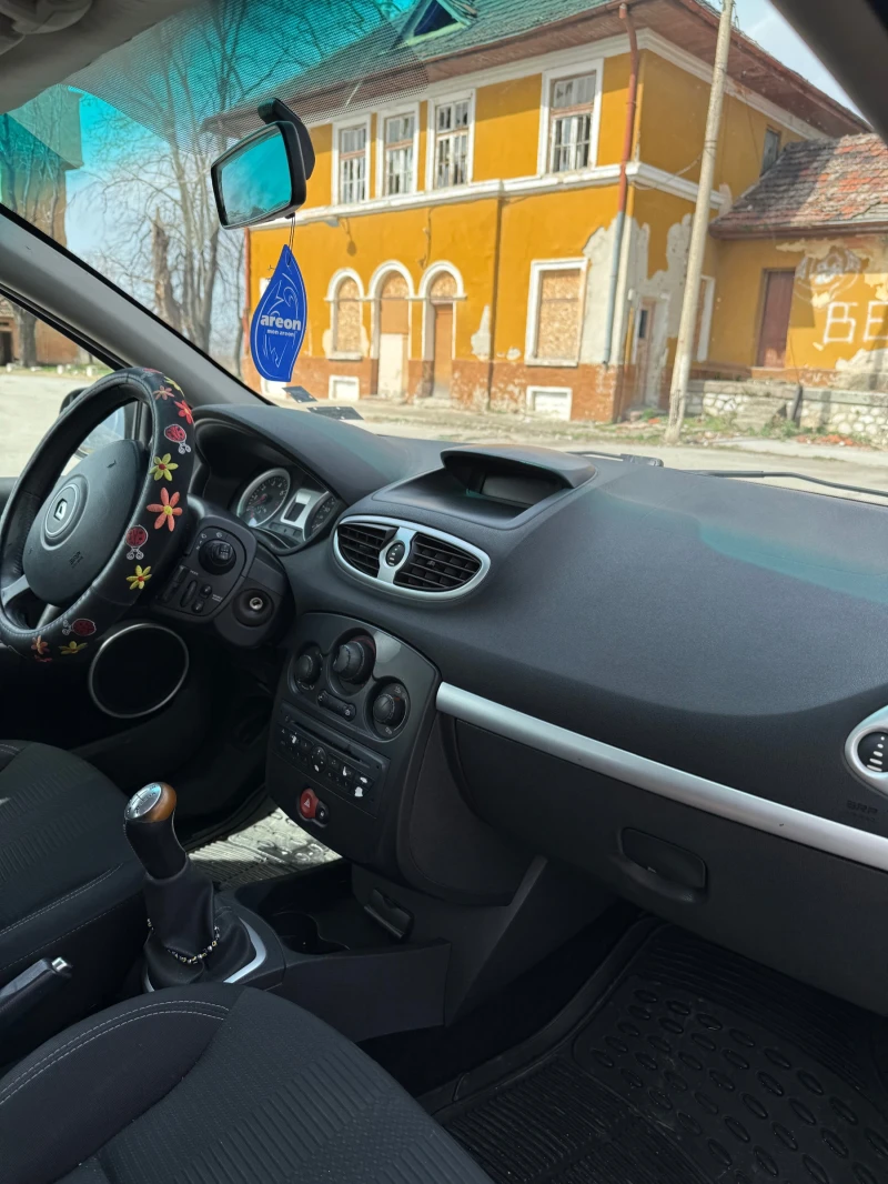 Renault Clio, снимка 5 - Автомобили и джипове - 49514754