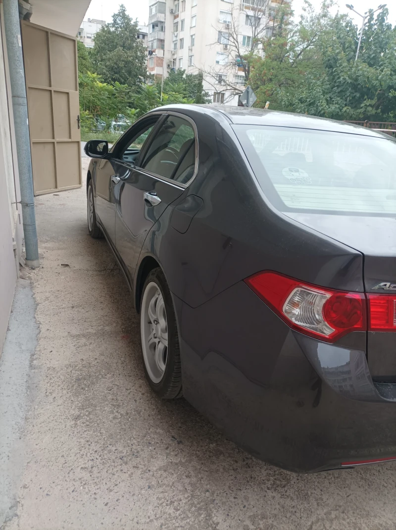 Honda Accord 2.0 i-vtec, снимка 4 - Автомобили и джипове - 52346886