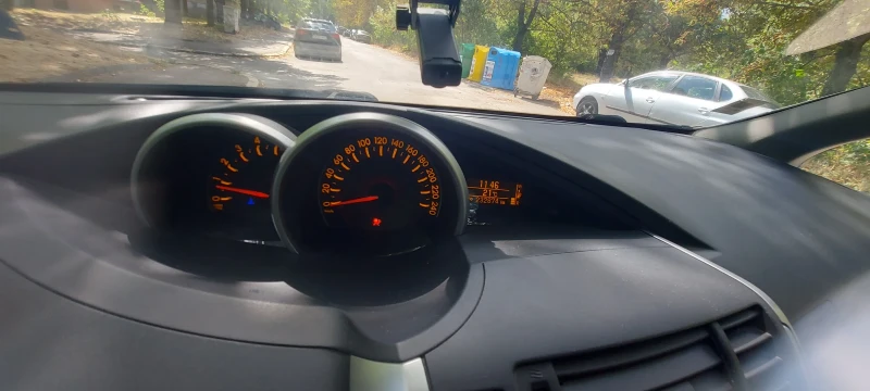 Toyota Verso Закупен от Тойота Бургас, 7 местна, снимка 6 - Автомобили и джипове - 53025291