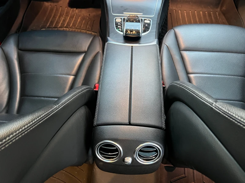 Mercedes-Benz C 300 AMG-pkg* 4M* ambient light* Пано* Камера* , снимка 16 - Автомобили и джипове - 52317821