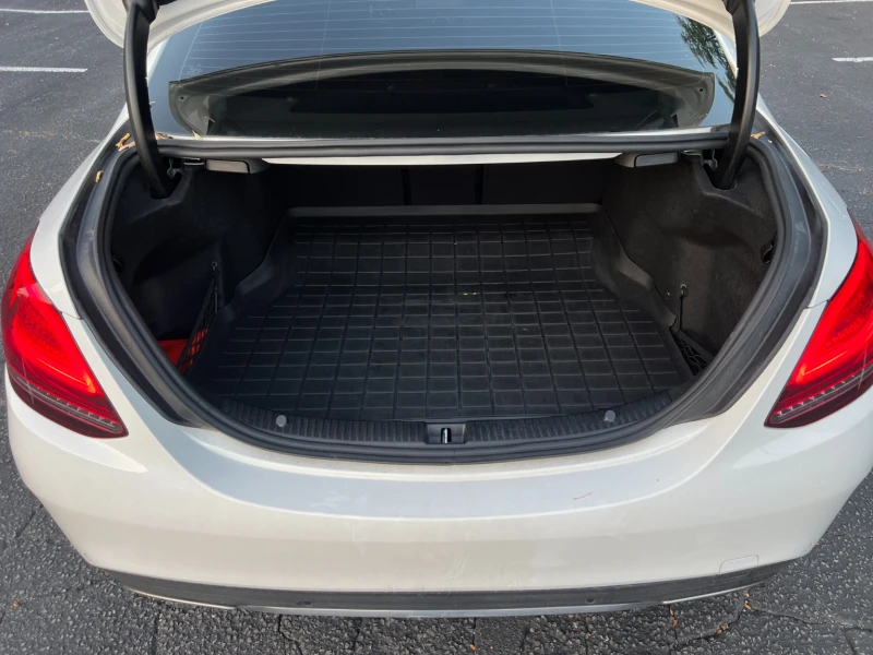 Mercedes-Benz C 300 AMG-pkg* 4M* ambient light* Пано* Камера* , снимка 5 - Автомобили и джипове - 52317821