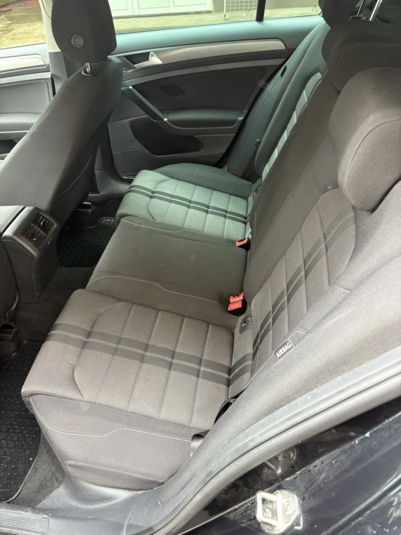 VW Golf 1.6 TDI CR, снимка 9 - Автомобили и джипове - 52369092