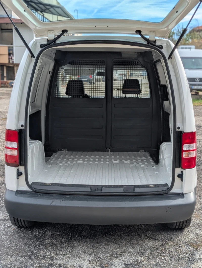 VW Caddy 1.6 TDI Bluemotion, снимка 7 - Автомобили и джипове - 52389701