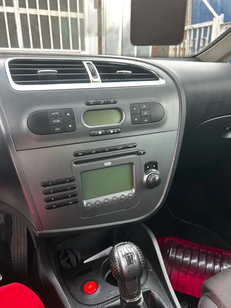 Seat Leon, снимка 6 - Автомобили и джипове - 52627623