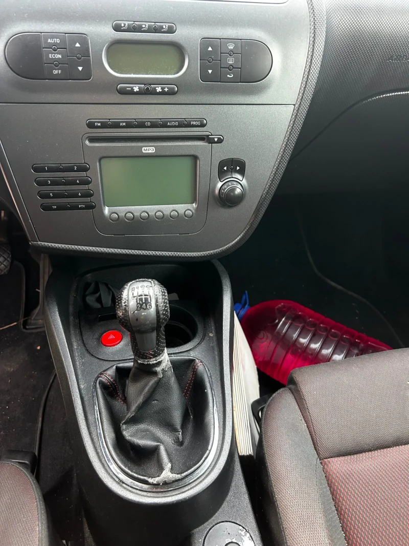 Seat Leon, снимка 9 - Автомобили и джипове - 52627623