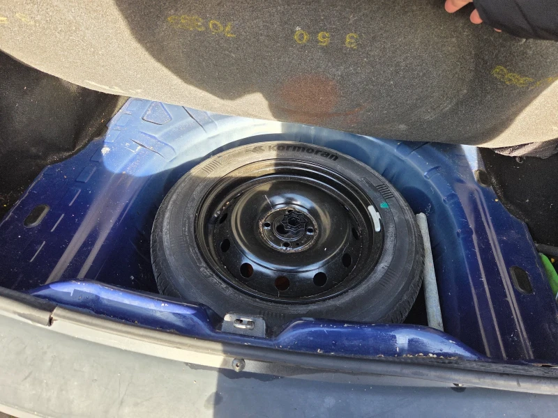 Dacia Logan, снимка 3 - Автомобили и джипове - 52961501