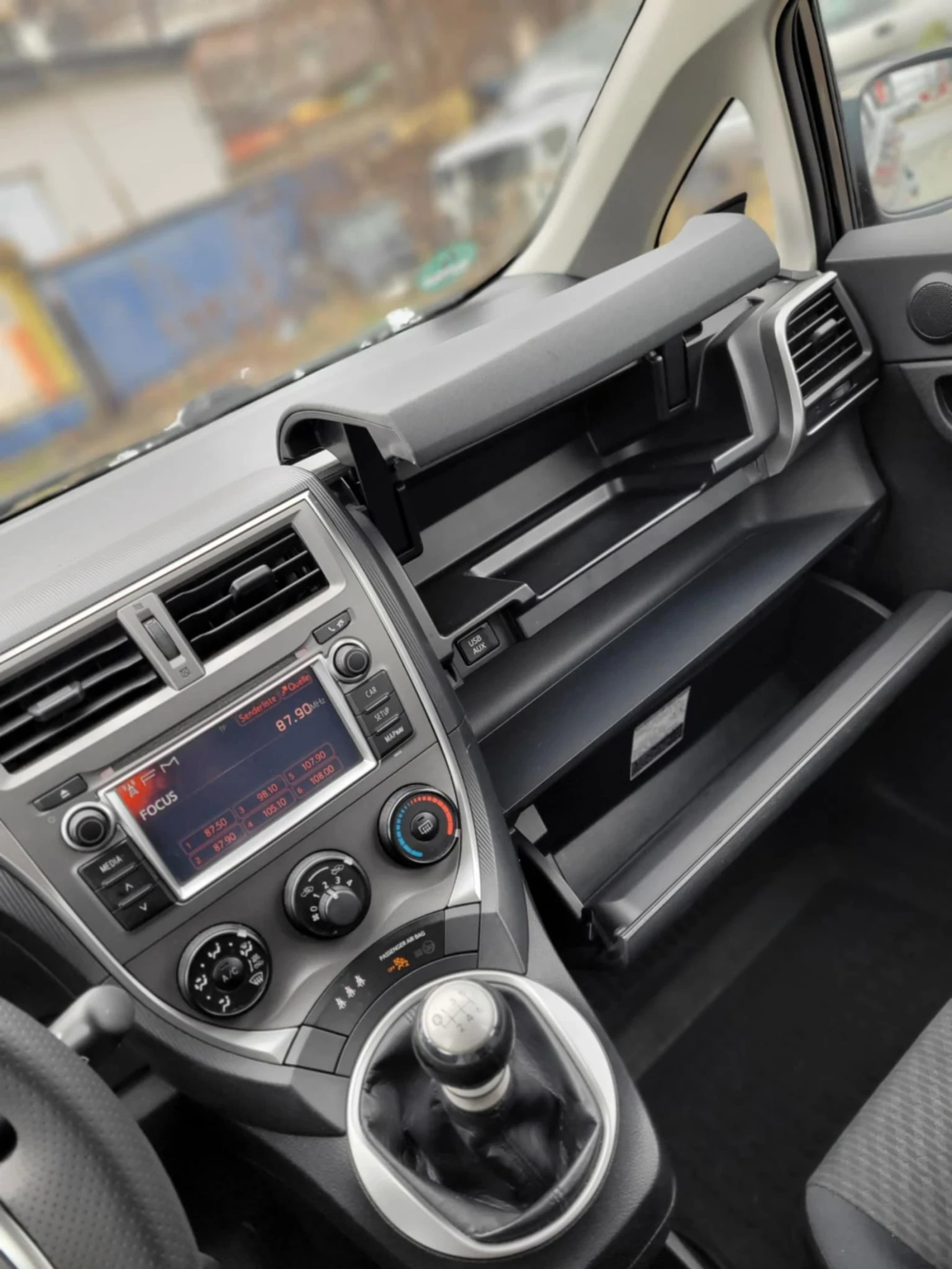 Toyota Verso S 1.3 vvti - изображение 10