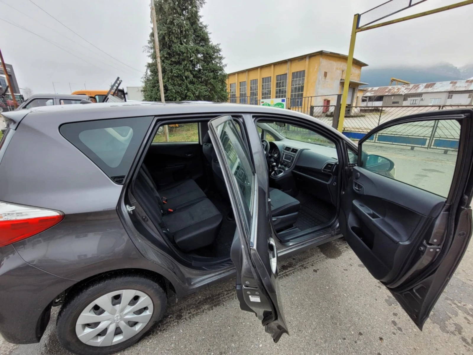 Toyota Verso S 1.3 vvti - изображение 7