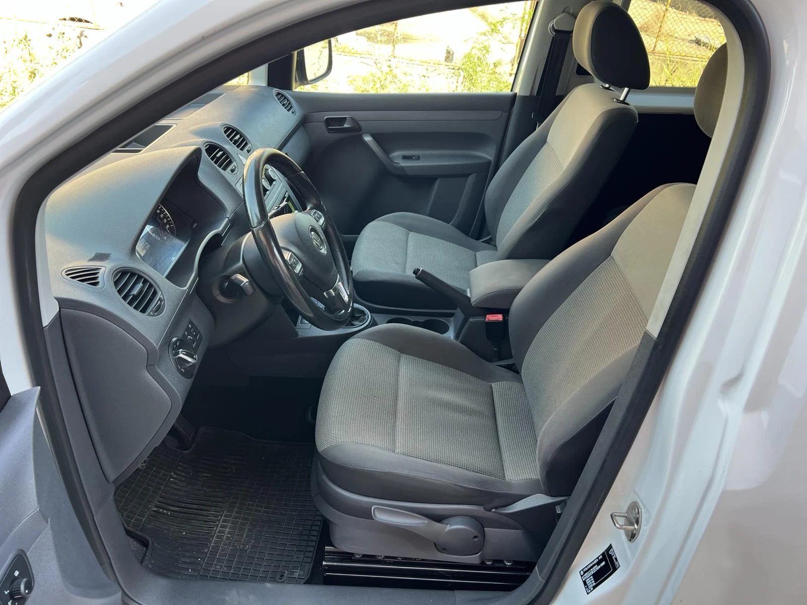 VW Caddy 1.6 TDI  - изображение 9