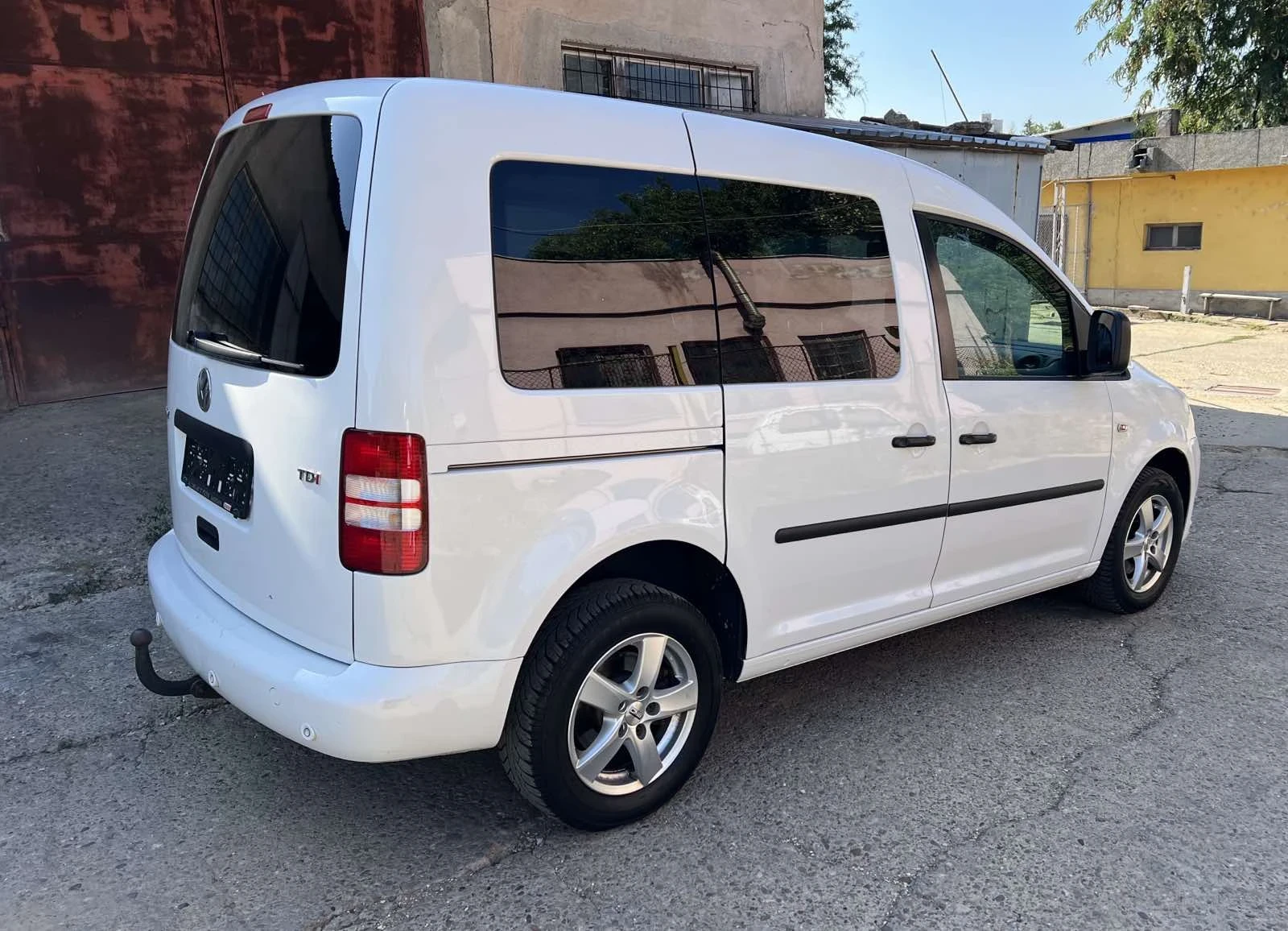 VW Caddy 1.6 TDI  - изображение 4