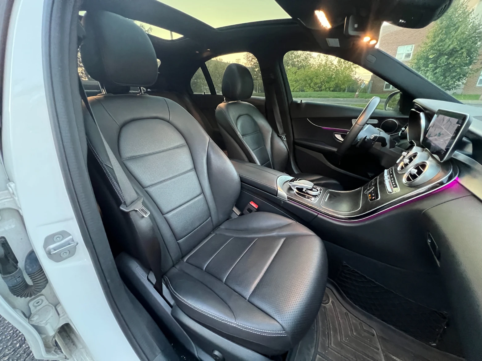 Mercedes-Benz C 300 AMG-pkg* 4M* ambient light* * *  | Mobile.bg   15