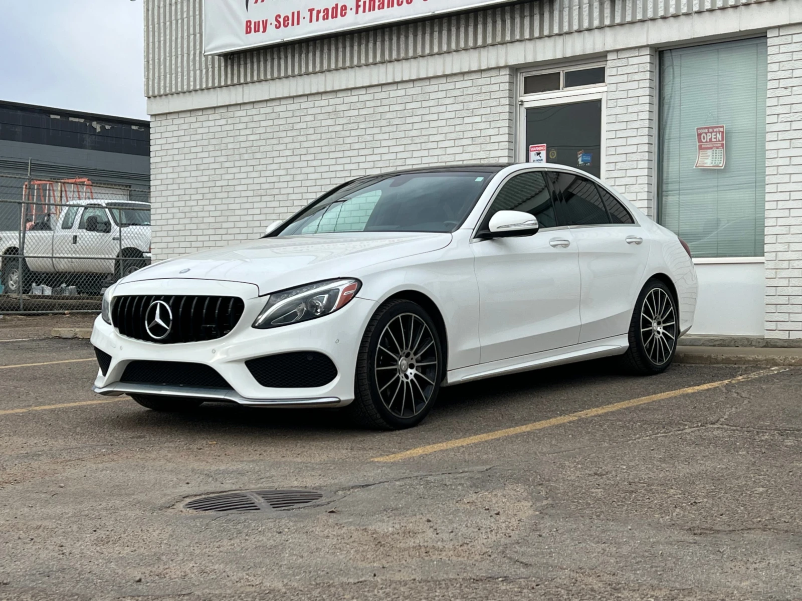 Mercedes-Benz C 400 4MATIC* SPORT-PKG* BURMESTER* BLACK* LEATHER* PANO - изображение 3