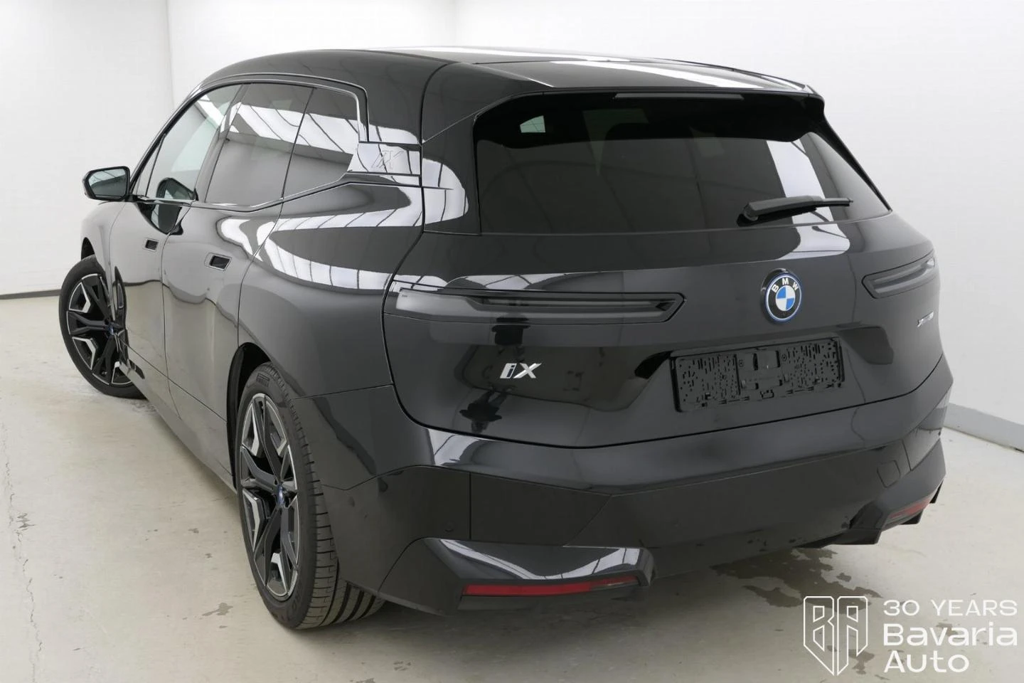 BMW iX 50 xDrive Sport - изображение 2