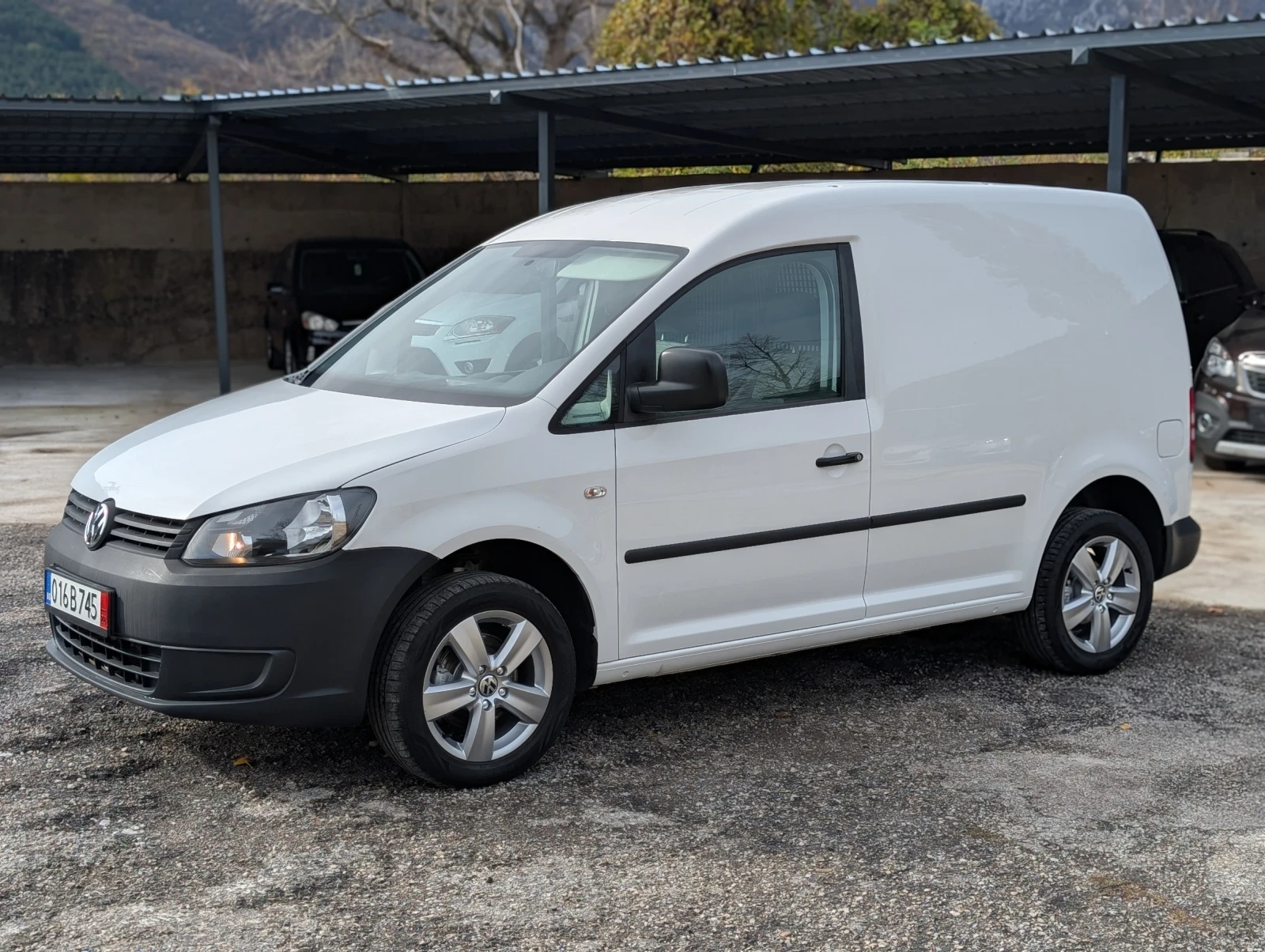 VW Caddy 1.6 TDI Bluemotion | Mobile.bg   2