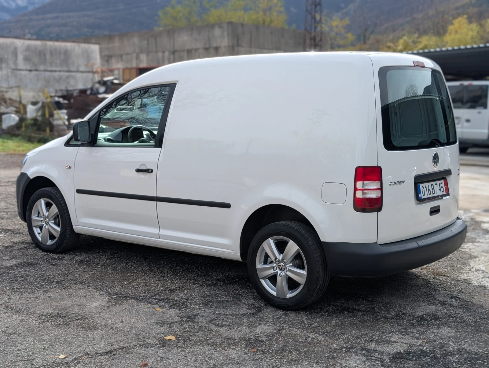 VW Caddy 1.6 TDI Bluemotion | Mobile.bg   5