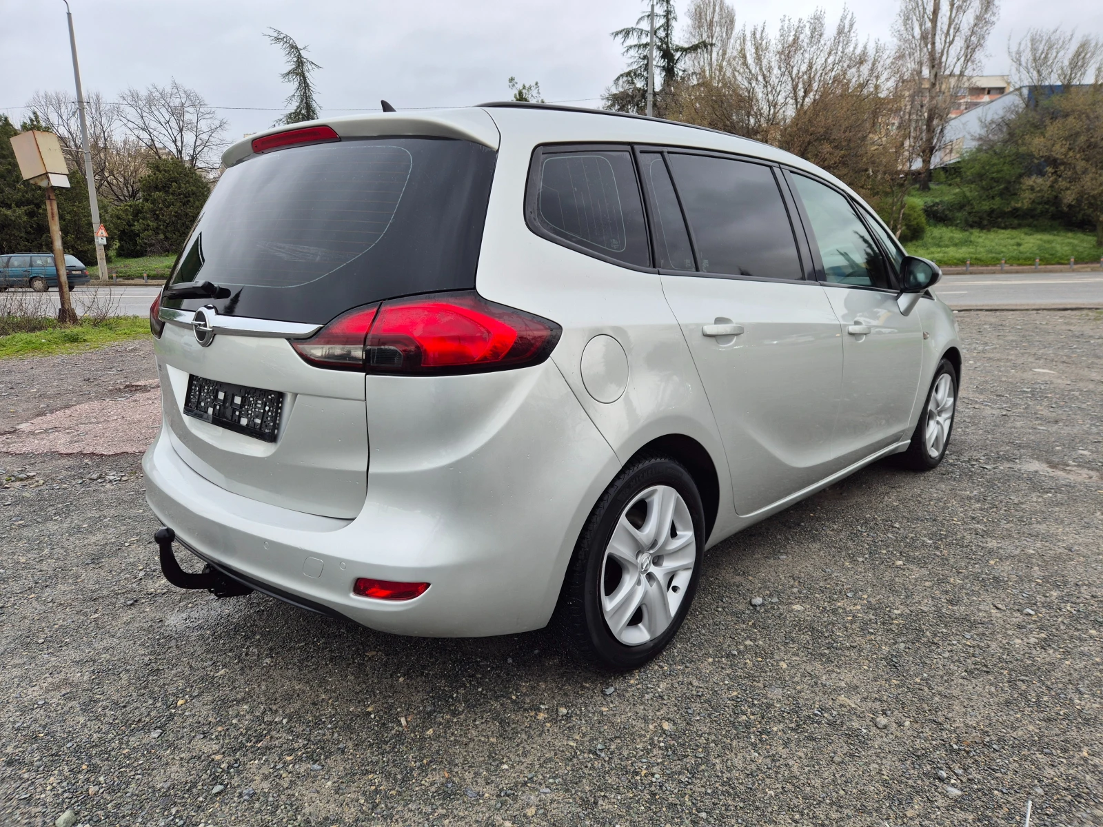 Opel Zafira Tourer 2.0CDTI 7 места, снимка 5 - Автомобили и джипове - 52475772
