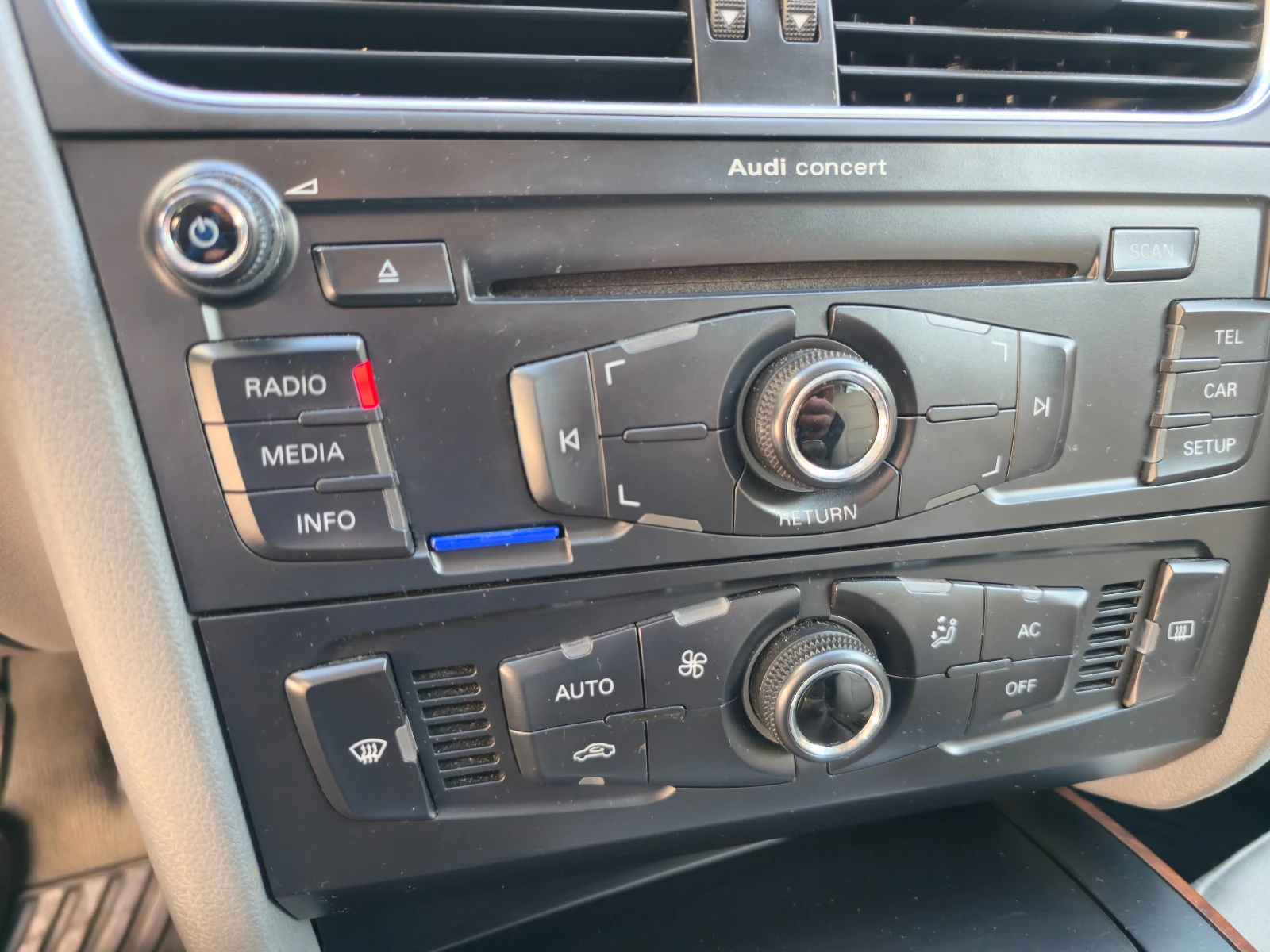 Audi A4 1.8TFSI, снимка 10 - Автомобили и джипове - 53749598