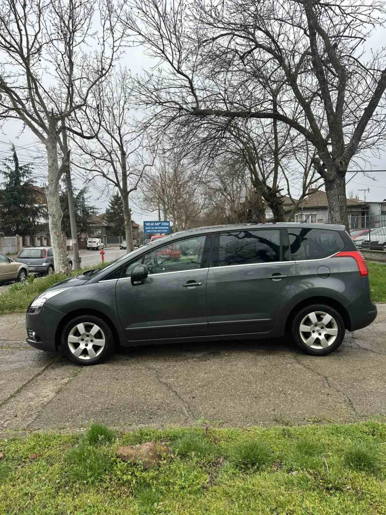 Peugeot 5008 1.6 DIESEL AUSTRIA, снимка 4 - Автомобили и джипове - 54051081