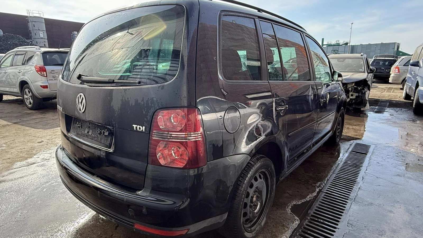 VW Touran, снимка 4 - Автомобили и джипове - 54061422