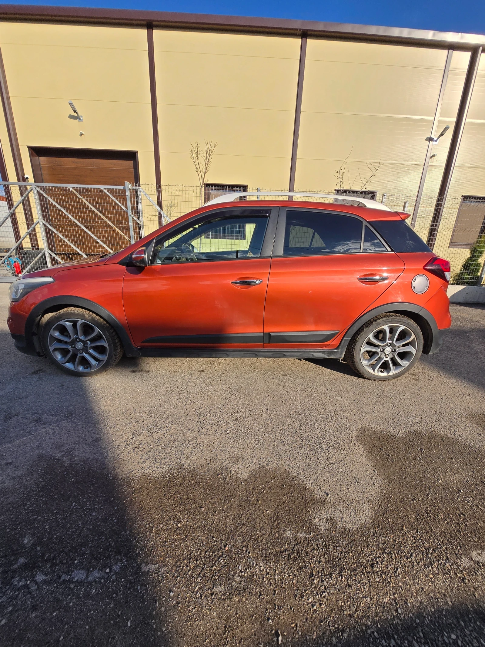 Hyundai I20 Active, снимка 5 - Автомобили и джипове - 54172940