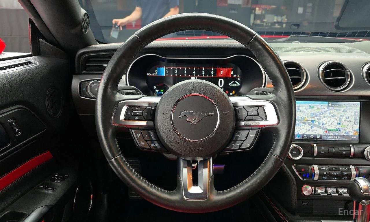 Ford Mustang ECO* BOOST* ДИГИТАЛНО* ТАБЛО* ОБДУХВАНЕ* 360КАМЕРА, снимка 9 - Автомобили и джипове - 54428053