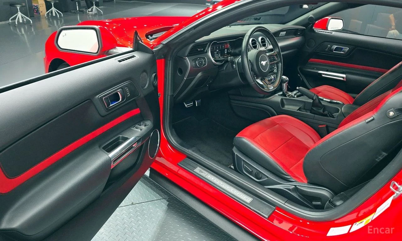 Ford Mustang ECO* BOOST* ДИГИТАЛНО* ТАБЛО* ОБДУХВАНЕ* 360КАМЕРА, снимка 6 - Автомобили и джипове - 54428053