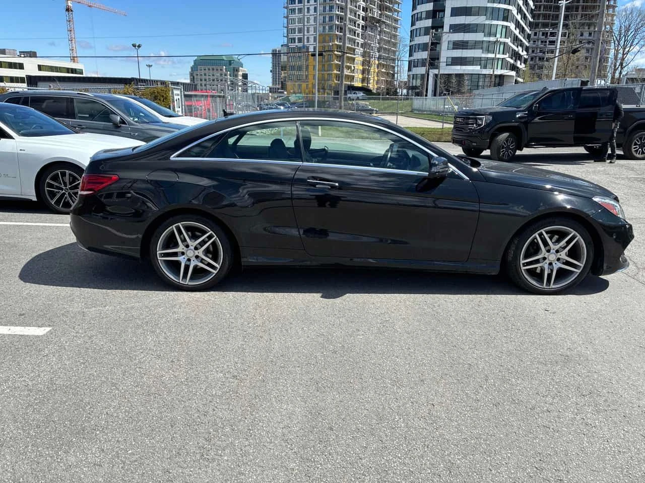 Mercedes-Benz E 400 ПОДГРЕВ * 360 * ШИБИДАХ * КЛИП НА МОТОРА, снимка 4 - Автомобили и джипове - 54466877