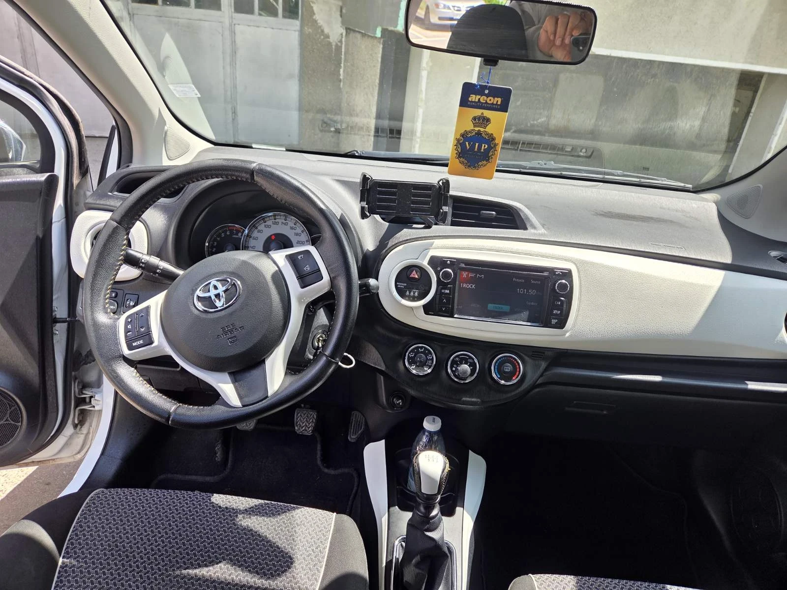 Toyota Yaris, снимка 4 - Автомобили и джипове - 54484329