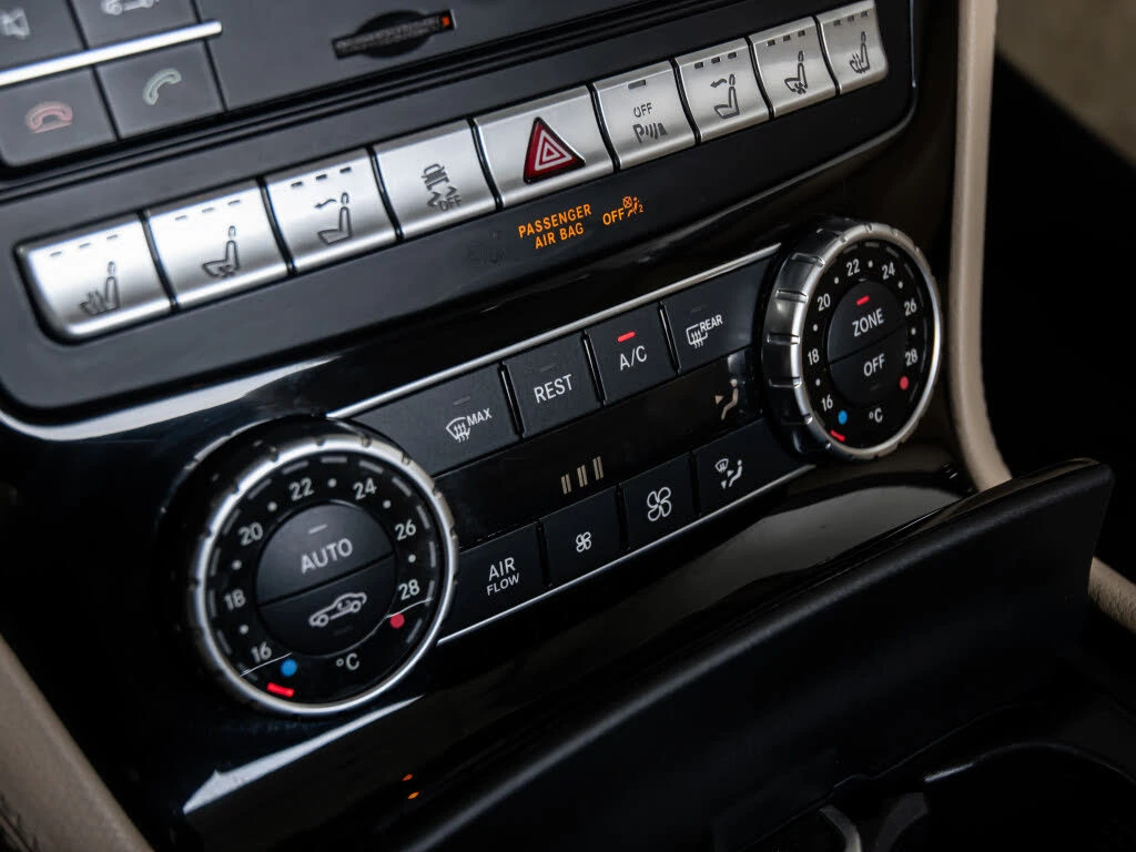 Mercedes-Benz SL 500 550* ПОДГРЕВ* ОБДУХВАНЕ* HARMAN KARDON* , снимка 11 - Автомобили и джипове - 54594147