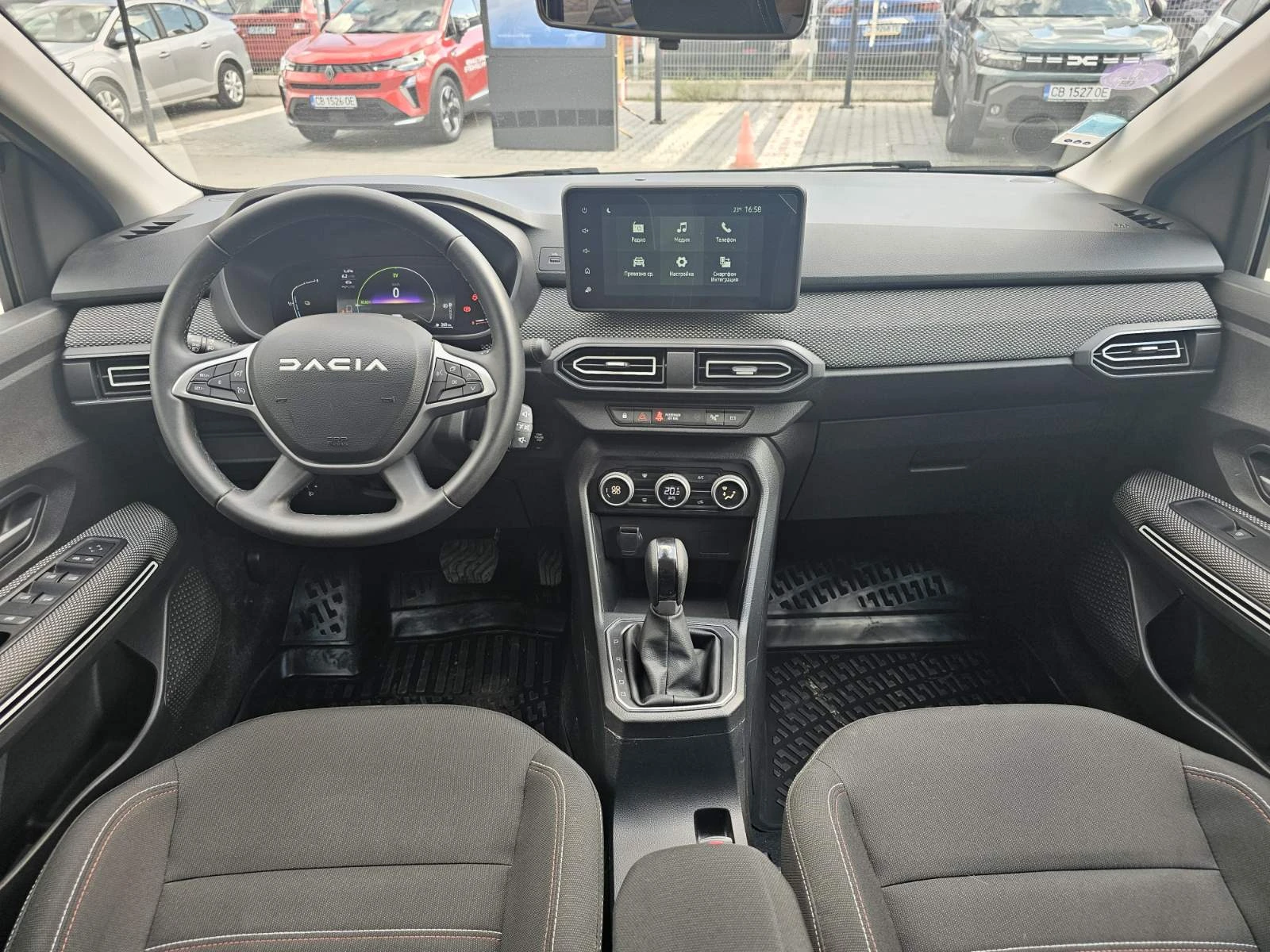 Dacia Jogger 1.6 TCe 95 Hybrid, снимка 7 - Автомобили и джипове - 54770579