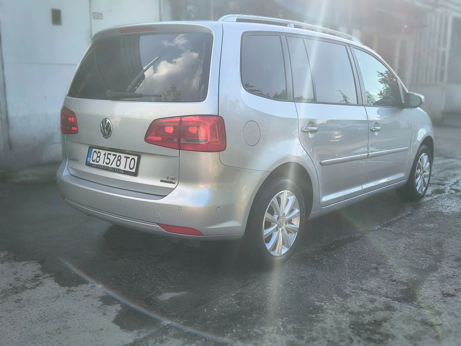 VW Touran 1.4/DSG/Tsi/Navi/Phone, снимка 4 - Автомобили и джипове - 54692002