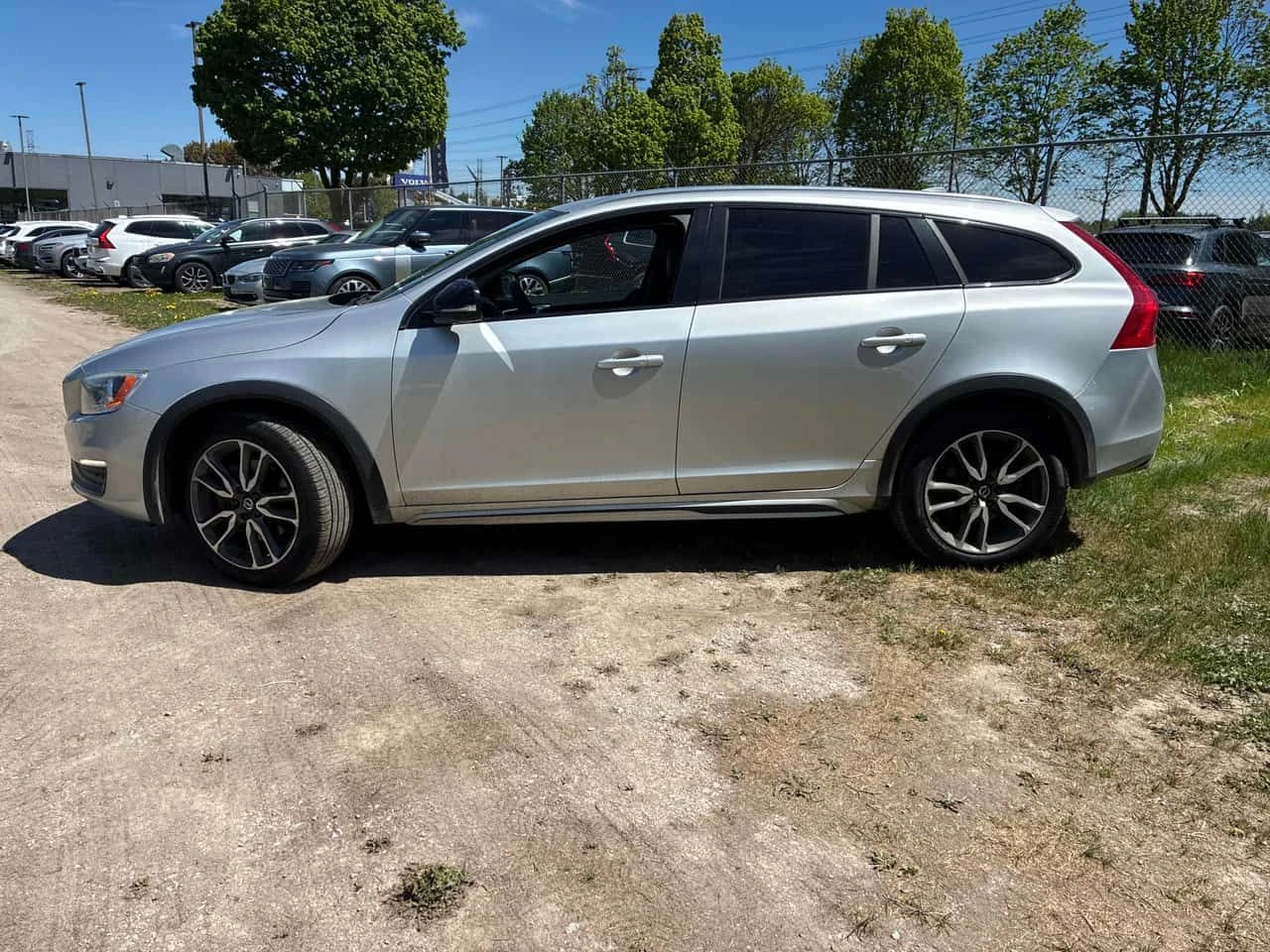 Volvo V60 Cross Country * T5 Premier * АВТОКРЕДИТ БЕЗ ПЪРВОНАЧАЛНА ВНОСКА*, снимка 2 - Автомобили и джипове - 54803736