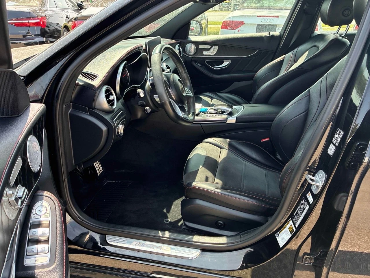 Mercedes-Benz C 43 AMG 2018* BURMASTER* ALCANTARA* 360* PANO* ТЪРГ, снимка 8 - Автомобили и джипове - 55334011