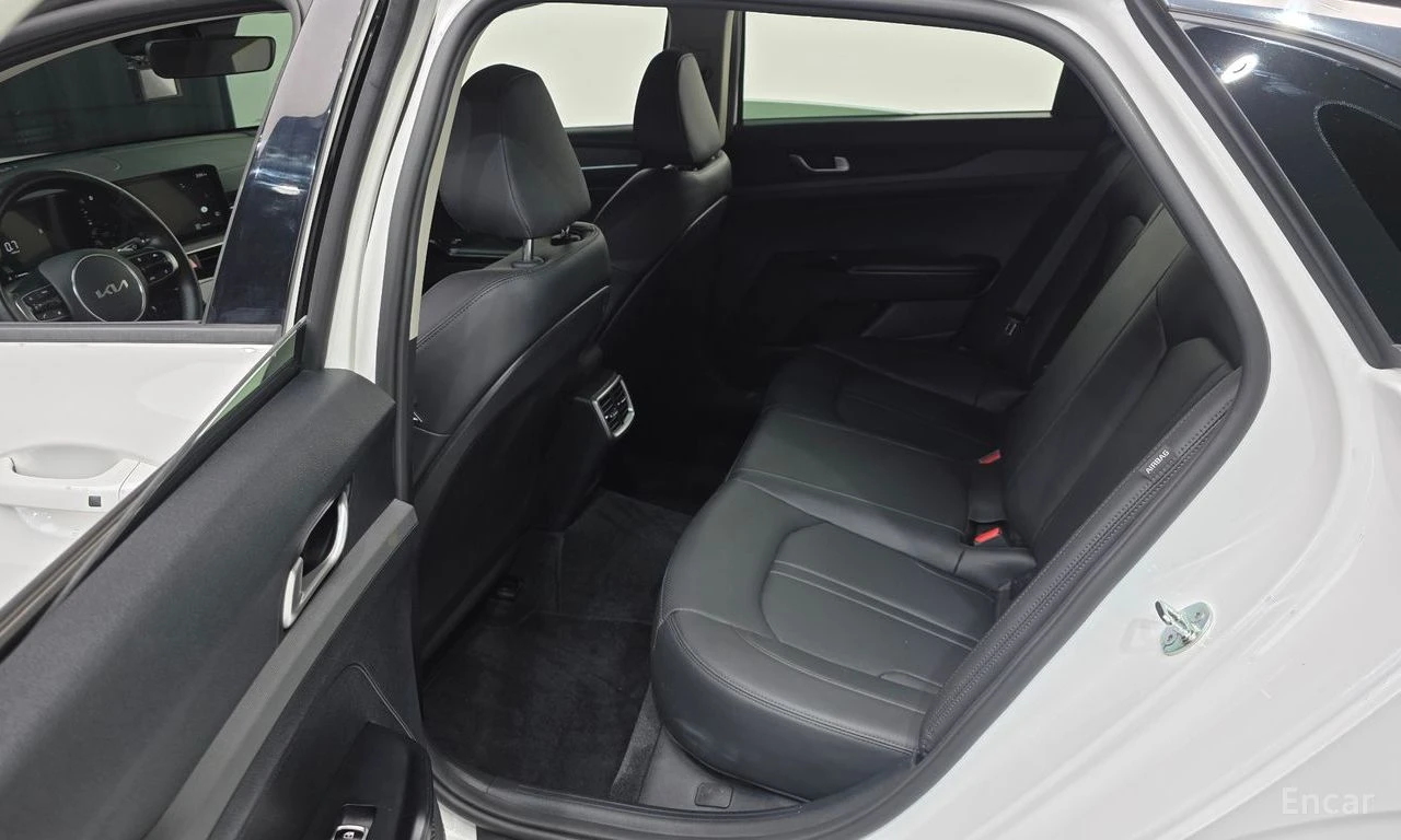 Kia K5 2.0* LPI* ПОДГРЕВ* КАМЕРА* КЕЙЛЕС* LANE* ASSIST* , снимка 14 - Автомобили и джипове - 55735459