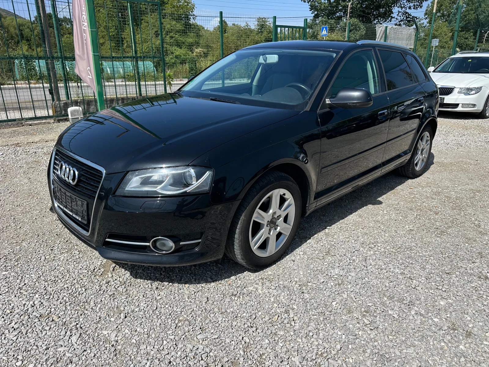 Audi A3 1.6 TDI, снимка 2 - Автомобили и джипове - 55875014