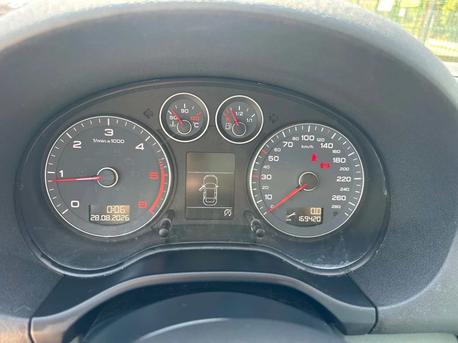 Audi A3 1.6 TDI, снимка 10 - Автомобили и джипове - 55875014