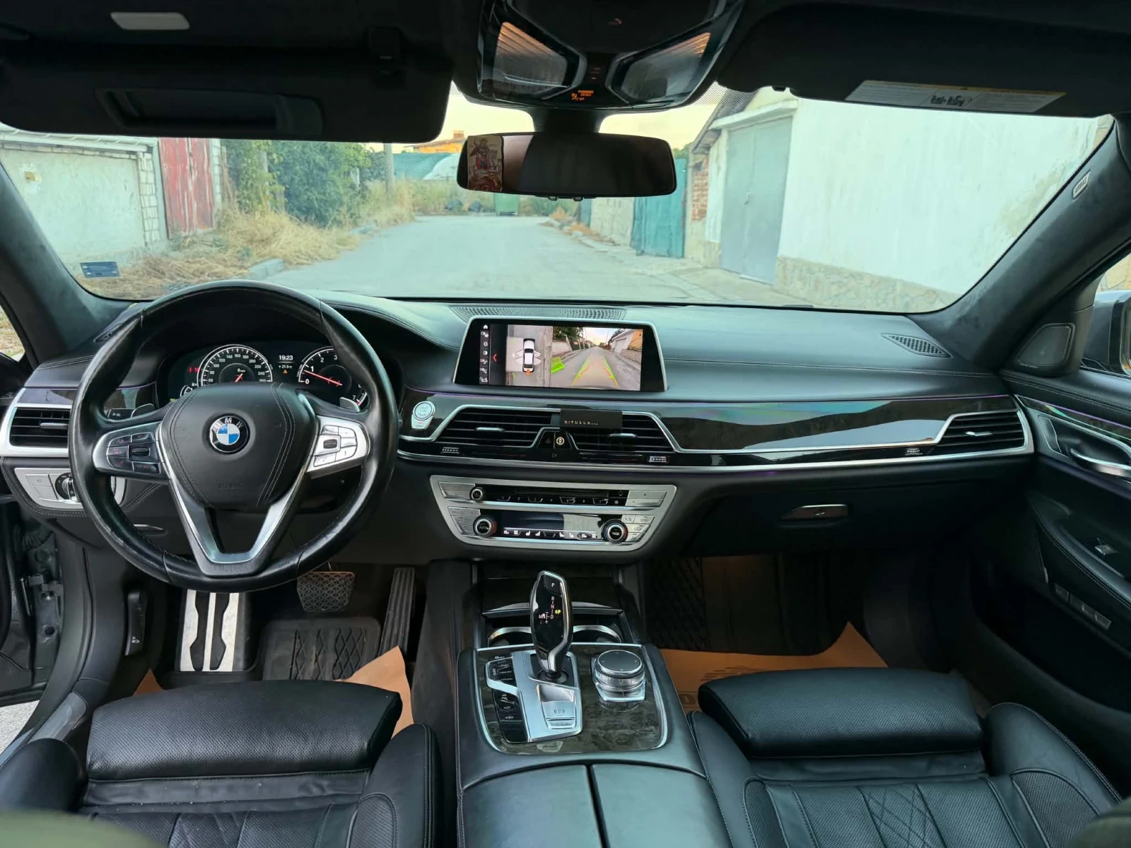 BMW 750, снимка 10 - Автомобили и джипове - 55991792