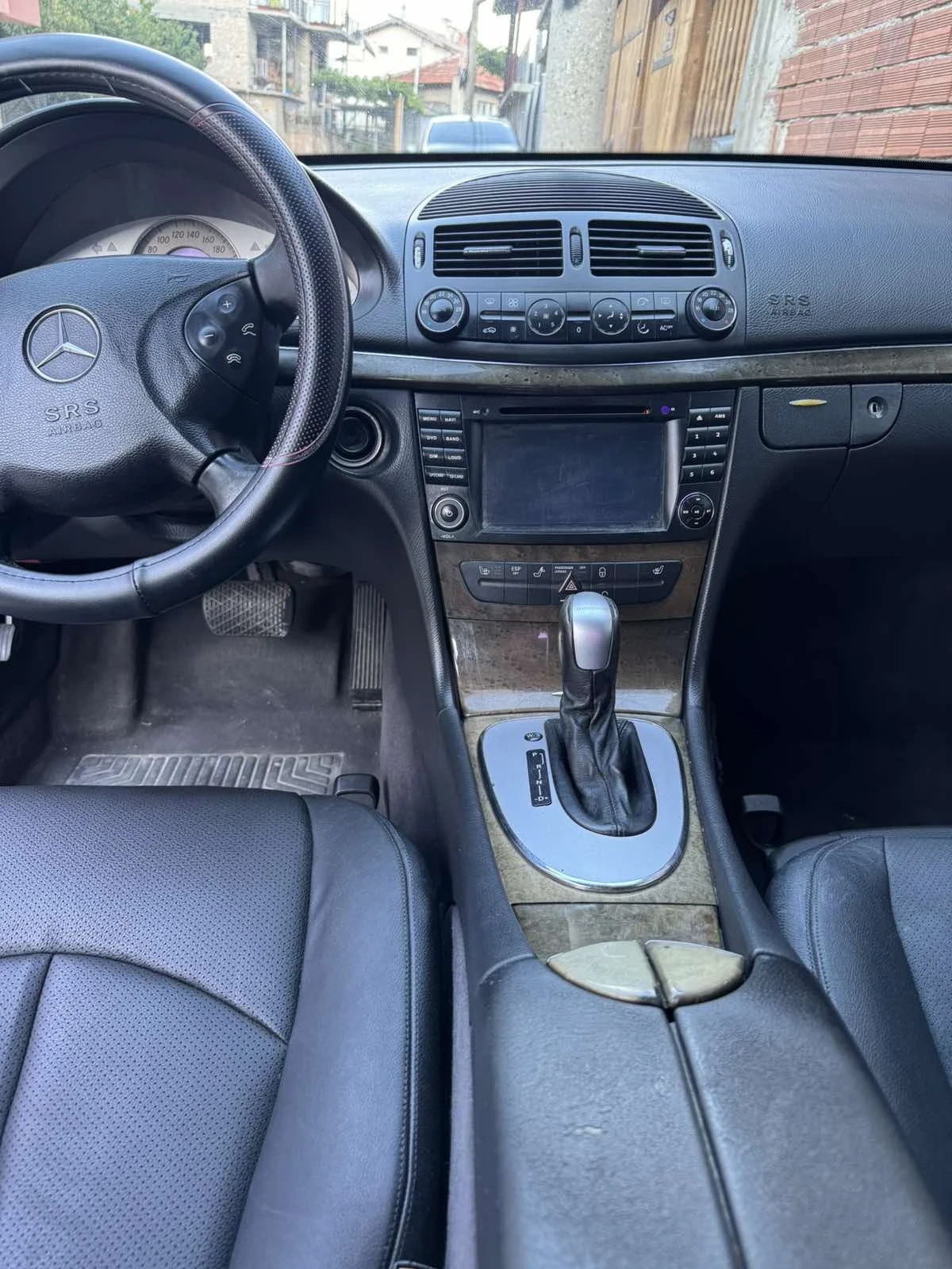 Mercedes-Benz E 270, снимка 17 - Автомобили и джипове - 56260857