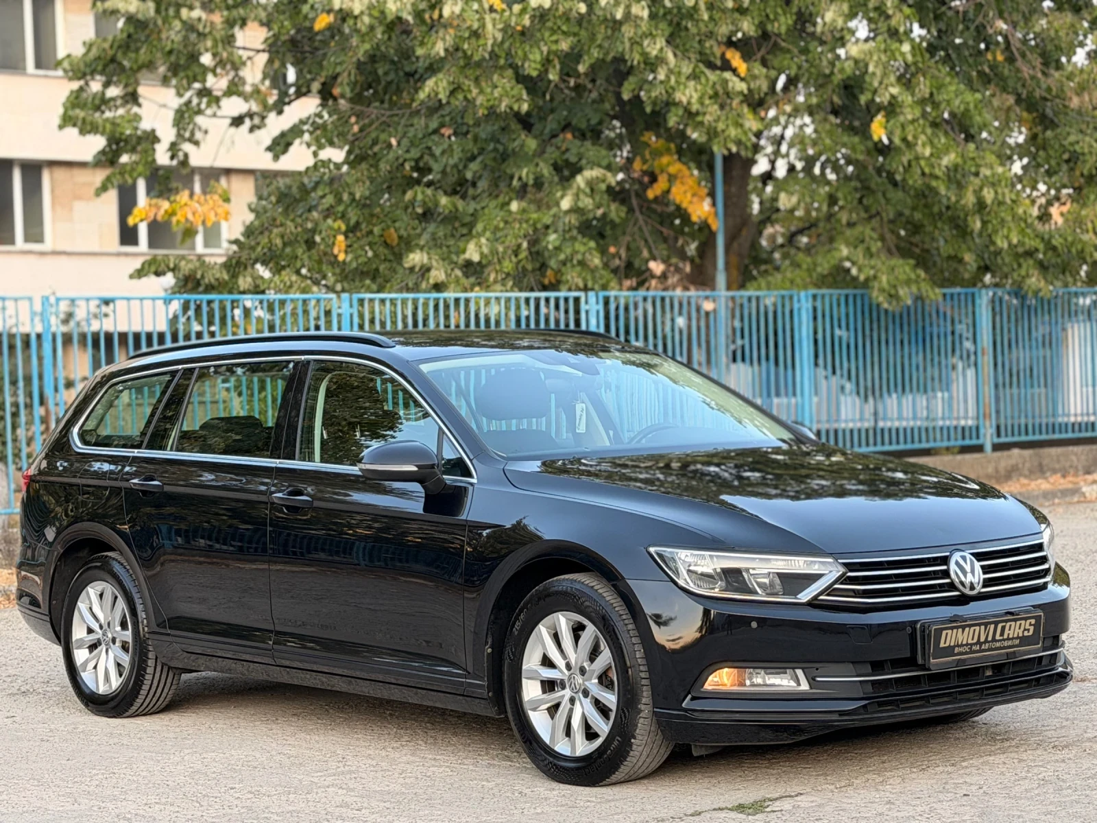 VW Passat 2.0TDI/ДИСТРОНИК/АВТОМАТ, снимка 7 - Автомобили и джипове - 56353130