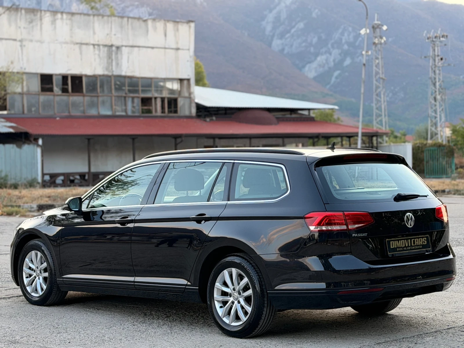 VW Passat 2.0TDI/ДИСТРОНИК/АВТОМАТ, снимка 3 - Автомобили и джипове - 56353130