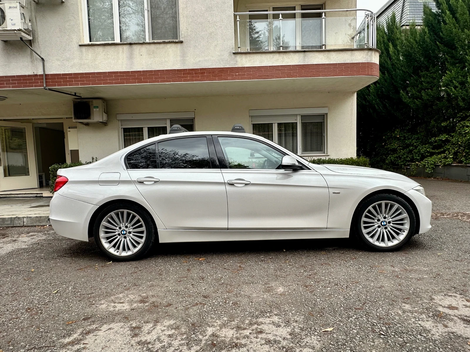 BMW 328 Xdrive Luxury , снимка 4 - Автомобили и джипове - 56746824
