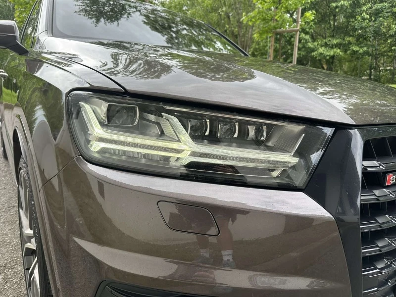 Audi SQ7 CERAMIC / 360 КАМЕРИ / SOFT CLOSE , снимка 15 - Автомобили и джипове - 45842738