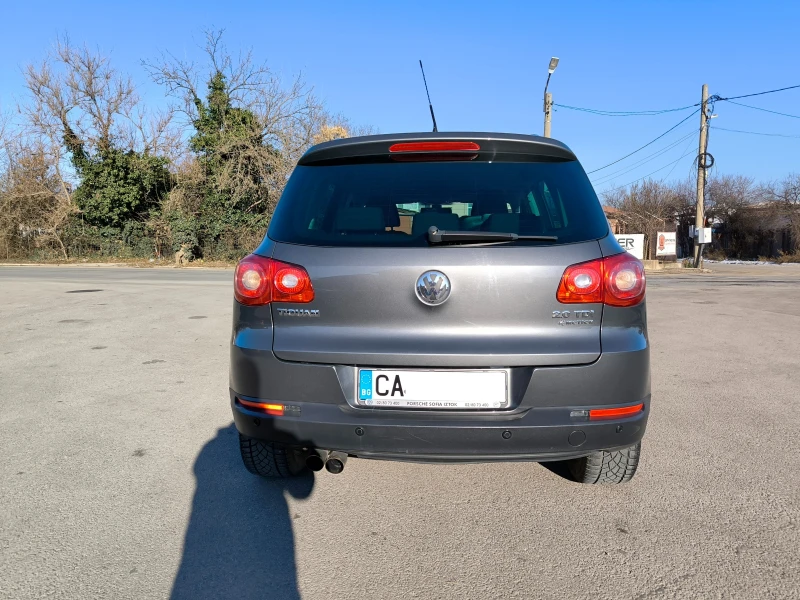 VW Tiguan 2.0 TDI 4 MOTION, снимка 8 - Автомобили и джипове - 48560961