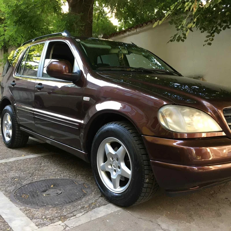 Mercedes-Benz ML 320, снимка 1 - Автомобили и джипове - 49517274