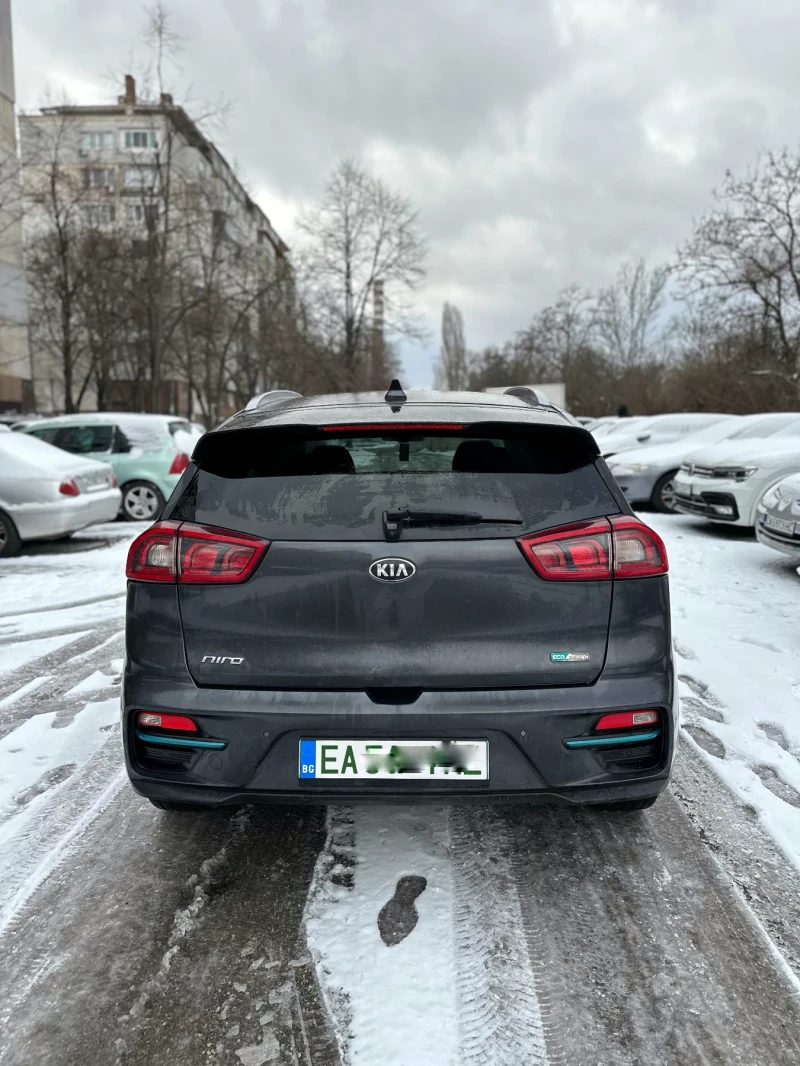 Kia Niro 64kW/Термопомпа/Гаранция/Executiveline/SOH 100%, снимка 4 - Автомобили и джипове - 53034596