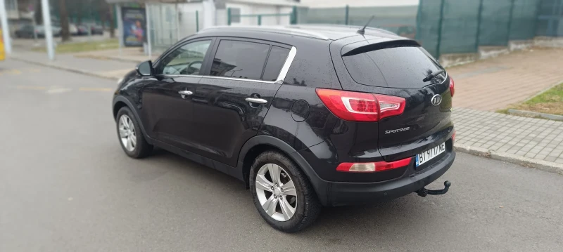 Kia Sportage, снимка 4 - Автомобили и джипове - 53563710