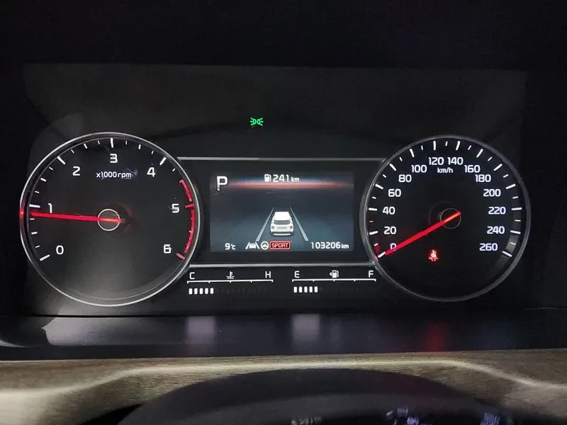 Kia Sorento 2.2 CRDI 4WD - САМО 30% АВАНС, снимка 8 - Автомобили и джипове - 56018252
